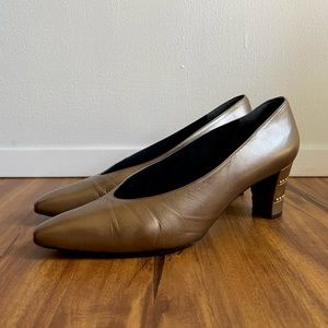 VTG Stuart Weitzman Metallic Bronze Heels